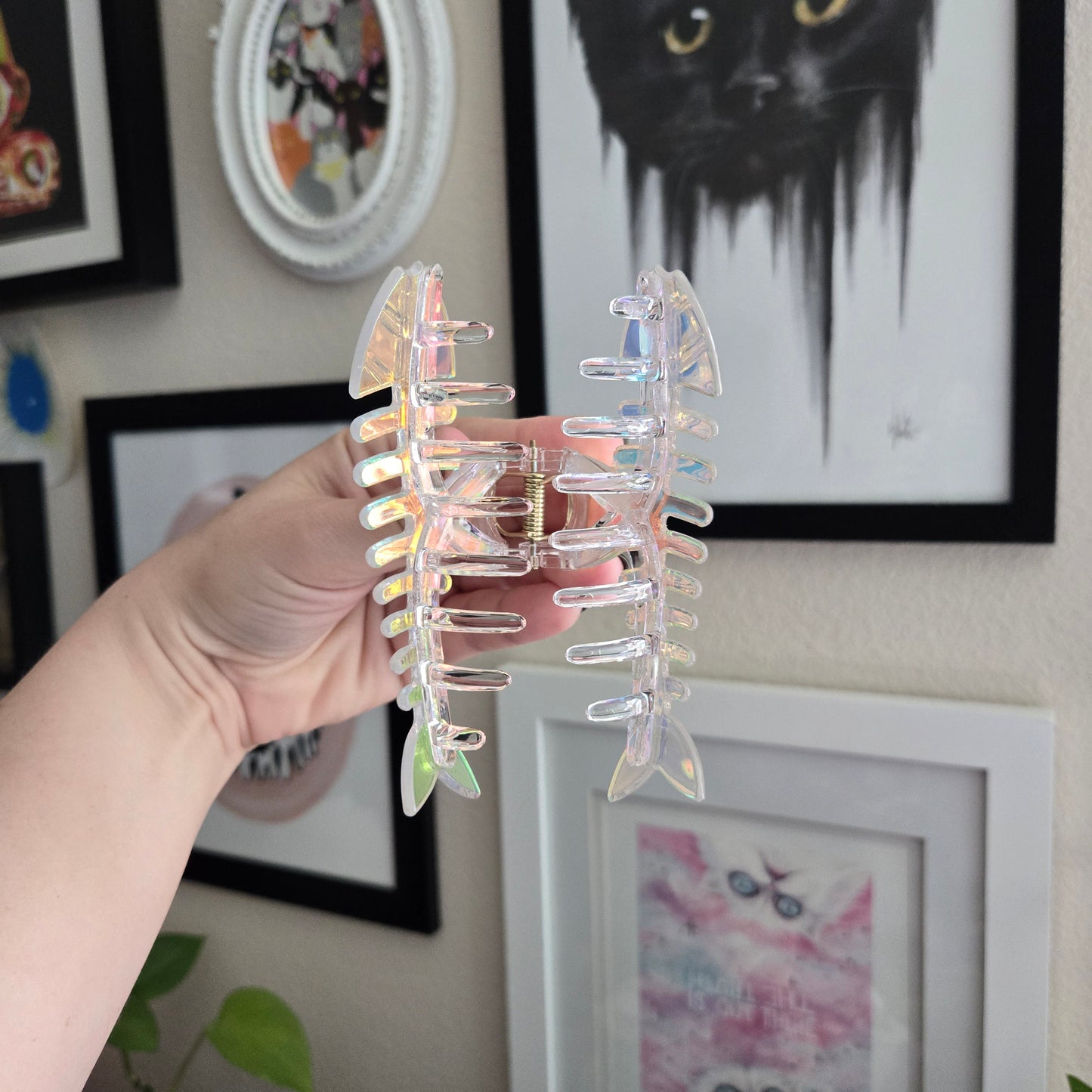 Cat's Catch Fish Bone Hair Claw